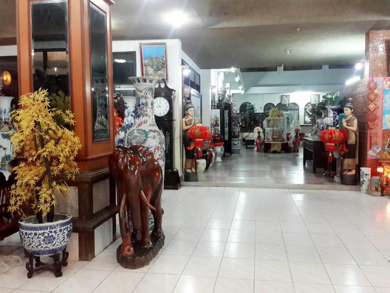Thairungruang Hotel Surat Thani Eksteriør billede